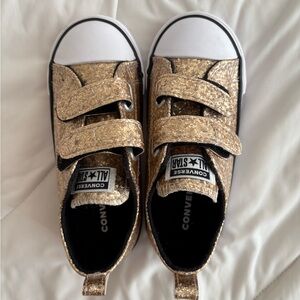 Kids Converse Sneakers. Never worn. Size 10. Gold/Glitter.
